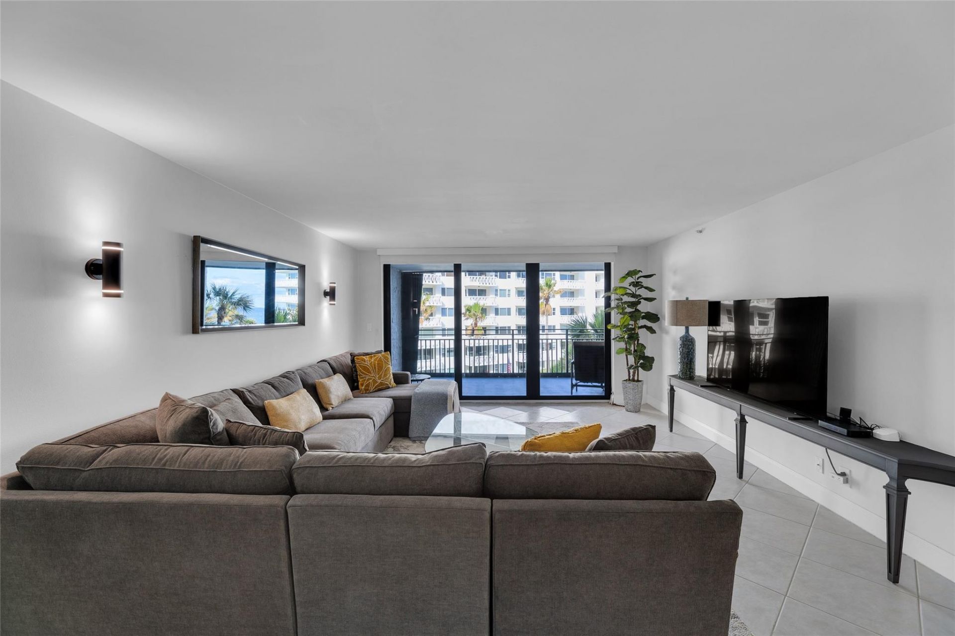 1167 Hillsboro Mile, Unit 306, Hillsboro Beach, FL 33062 Photo