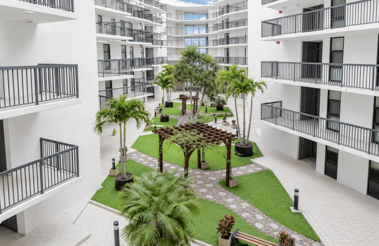1167 Hillsboro Mile, Unit 306, Hillsboro Beach, FL 33062 Photo