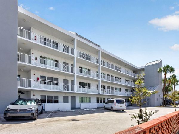 2840 NE 14th Street Causeway, Unit 109, Pompano Beach, FL 33062