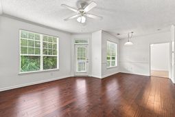 45 Sycamore Avenue photo 4
