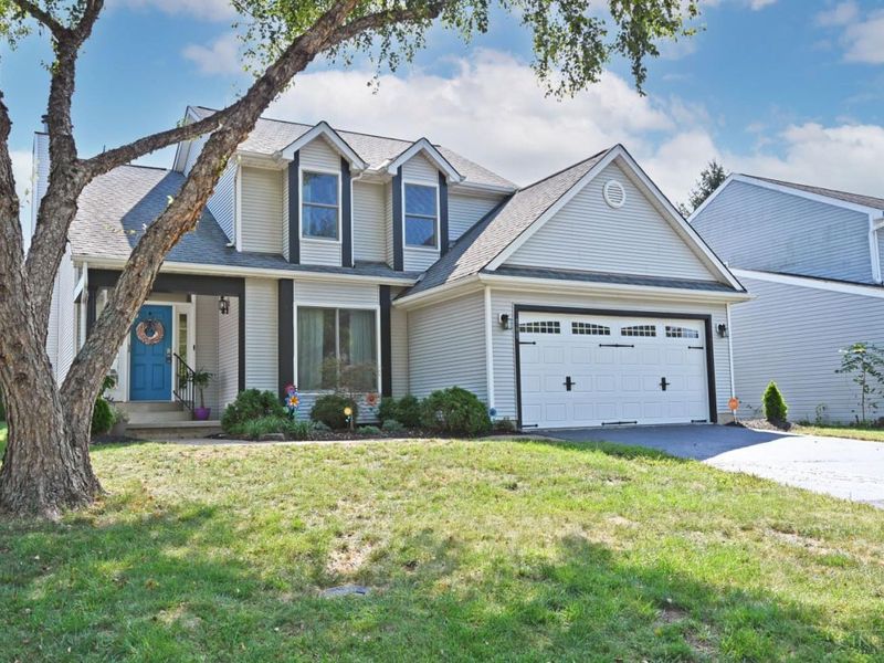 960 Tarragon Lane, Miami Township, OH 45150 Photo 2
