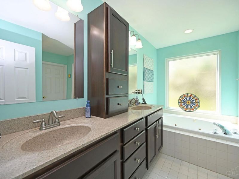 960 Tarragon Lane, Miami Township, OH 45150 Photo 29