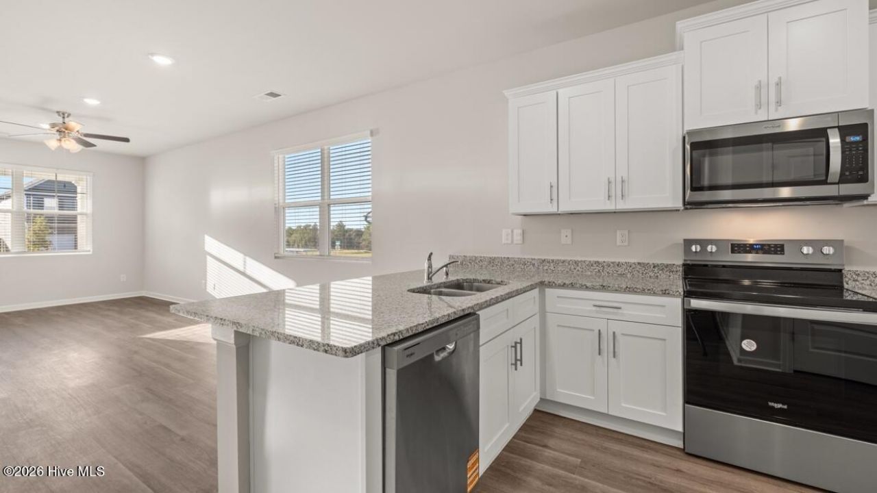 810 Feldspar Manor Photo 10
