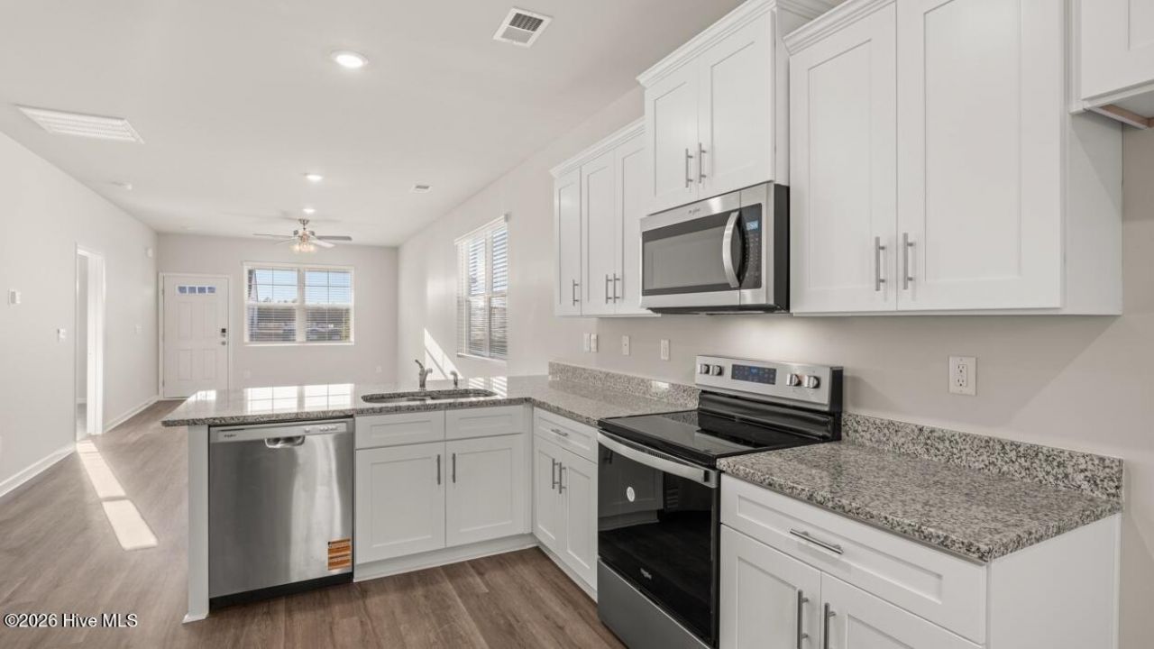 810 Feldspar Manor Photo 11