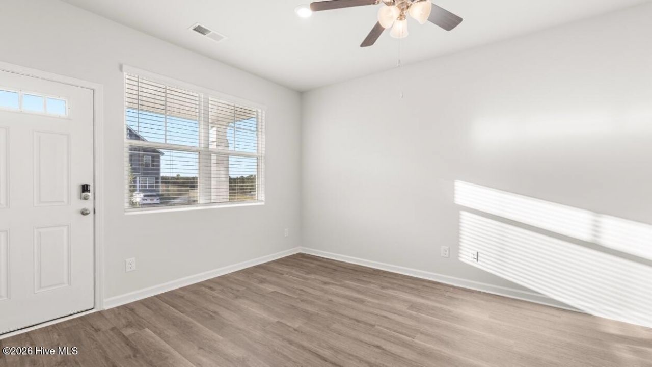 810 Feldspar Manor Photo 15