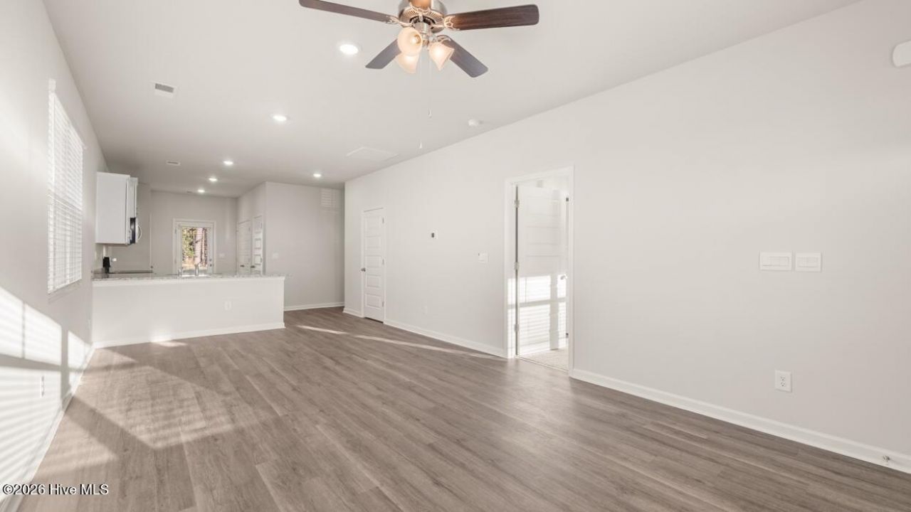 810 Feldspar Manor Photo 16