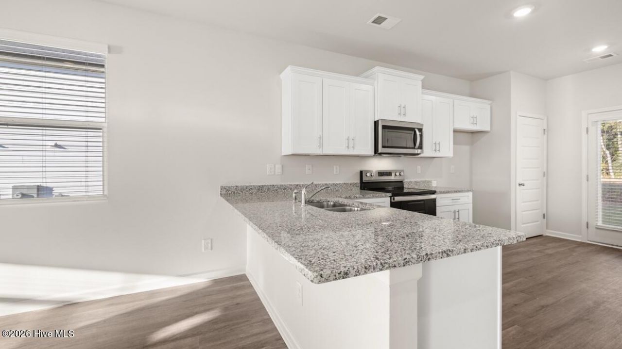 810 Feldspar Manor Photo 9