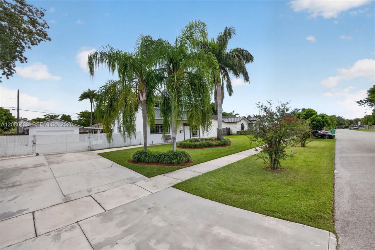 18211 SW 95th Ct , Palmetto Bay, FL 33157 Photo