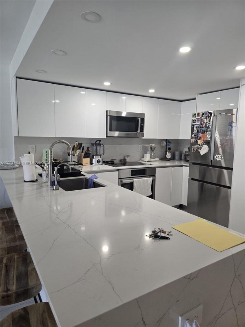 1901 Brickell Ave , Unit B2110, Miami, FL 33129 Photo