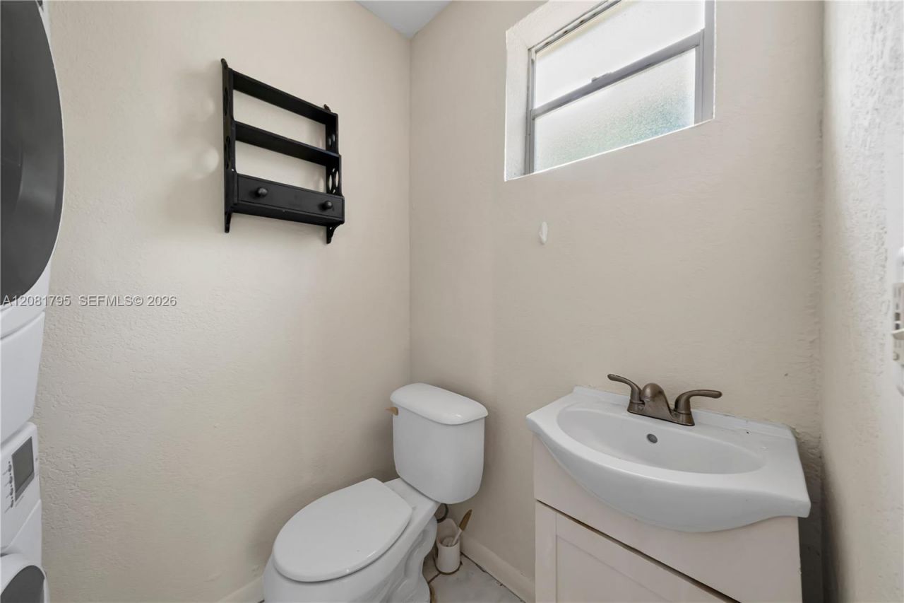6401 SW 63rd Ct, South Miami, FL 33143 Photo
