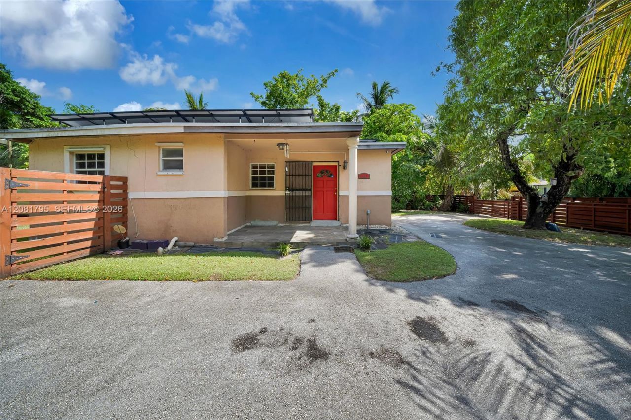 6401 SW 63rd Ct, South Miami, FL 33143 Photo