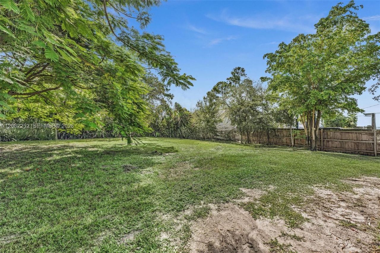 5088 2nd Rd , Lake Worth, FL 33467 Photo