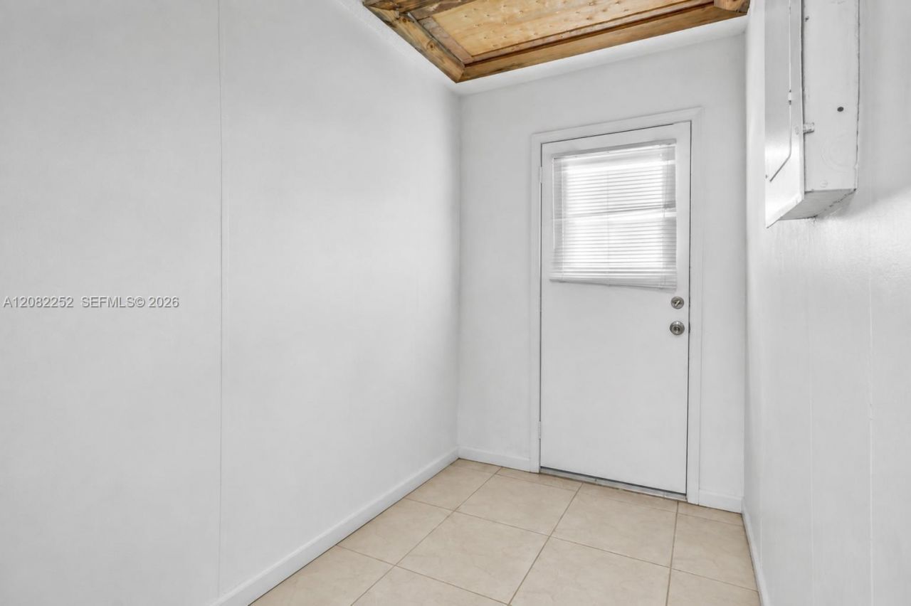5088 2nd Rd , Lake Worth, FL 33467 Photo
