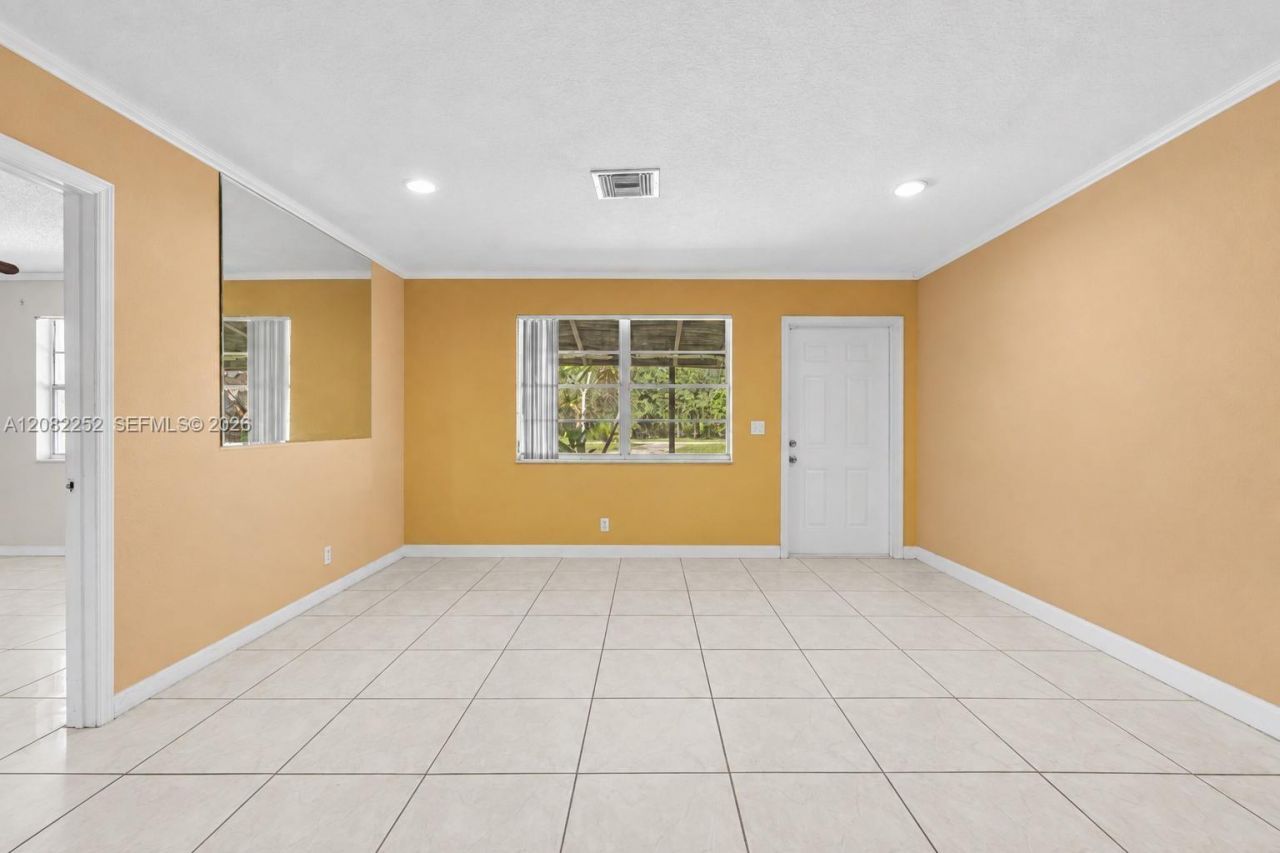5088 2nd Rd , Lake Worth, FL 33467 Photo