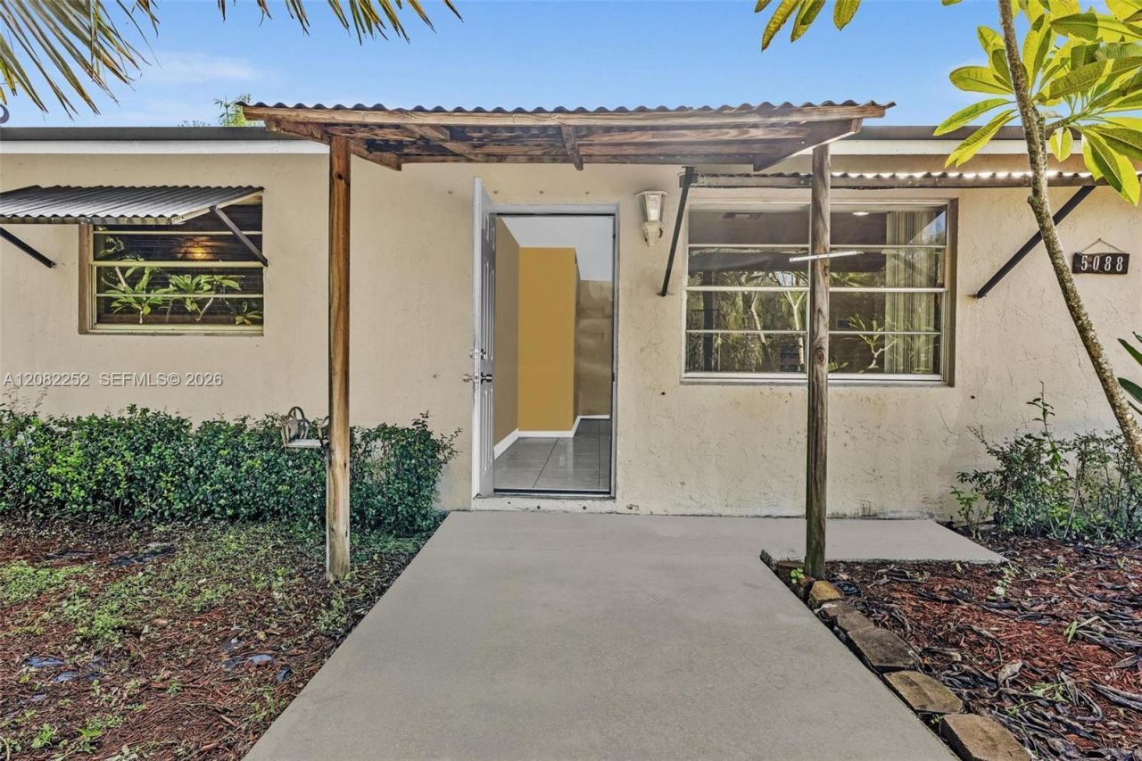 5088 2nd Rd , Lake Worth, FL 33467 Photo