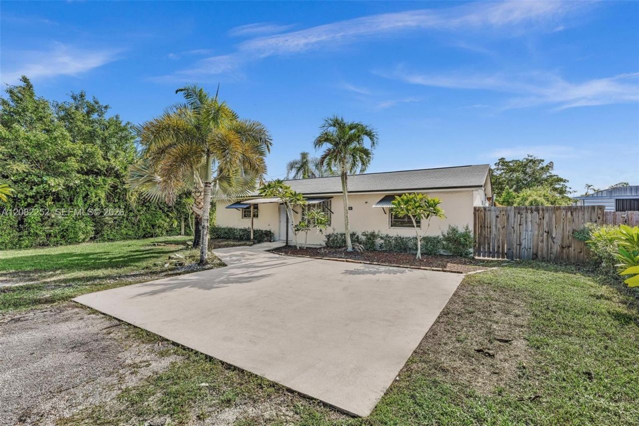 5088 2nd Rd , Lake Worth, FL 33467 Photo