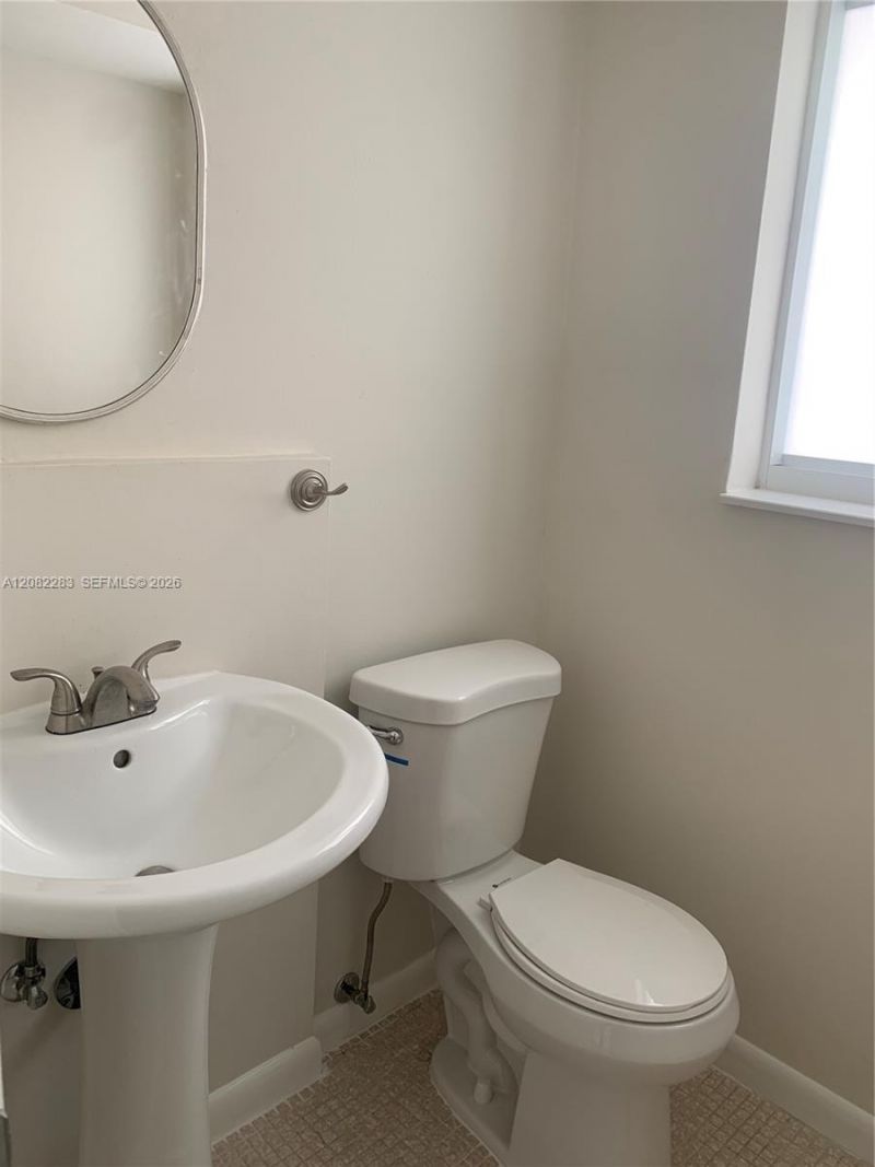 3203 Mary St , Unit 4, Miami, FL 33133 Photo