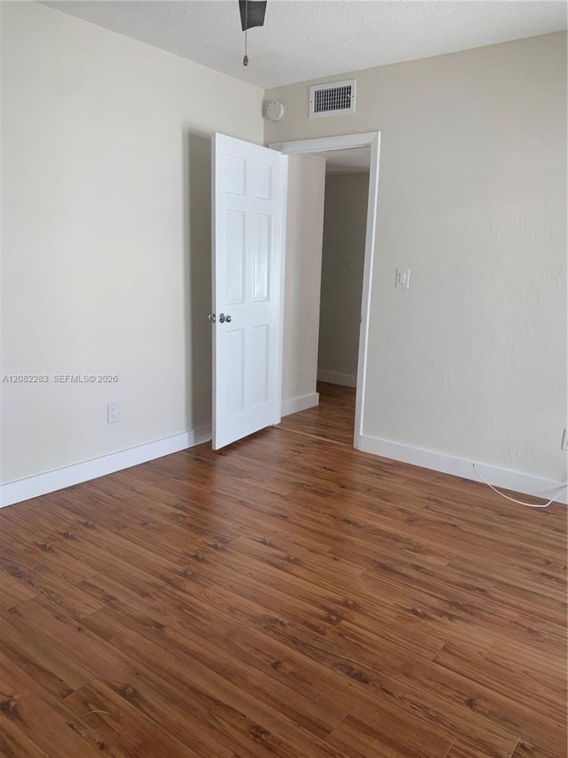 3203 Mary St , Unit 4, Miami, FL 33133 Photo