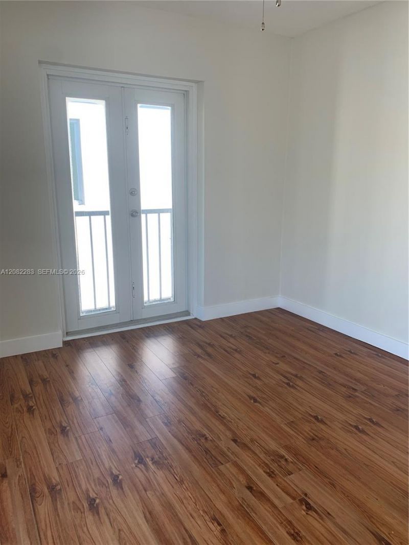 3203 Mary St , Unit 4, Miami, FL 33133 Photo