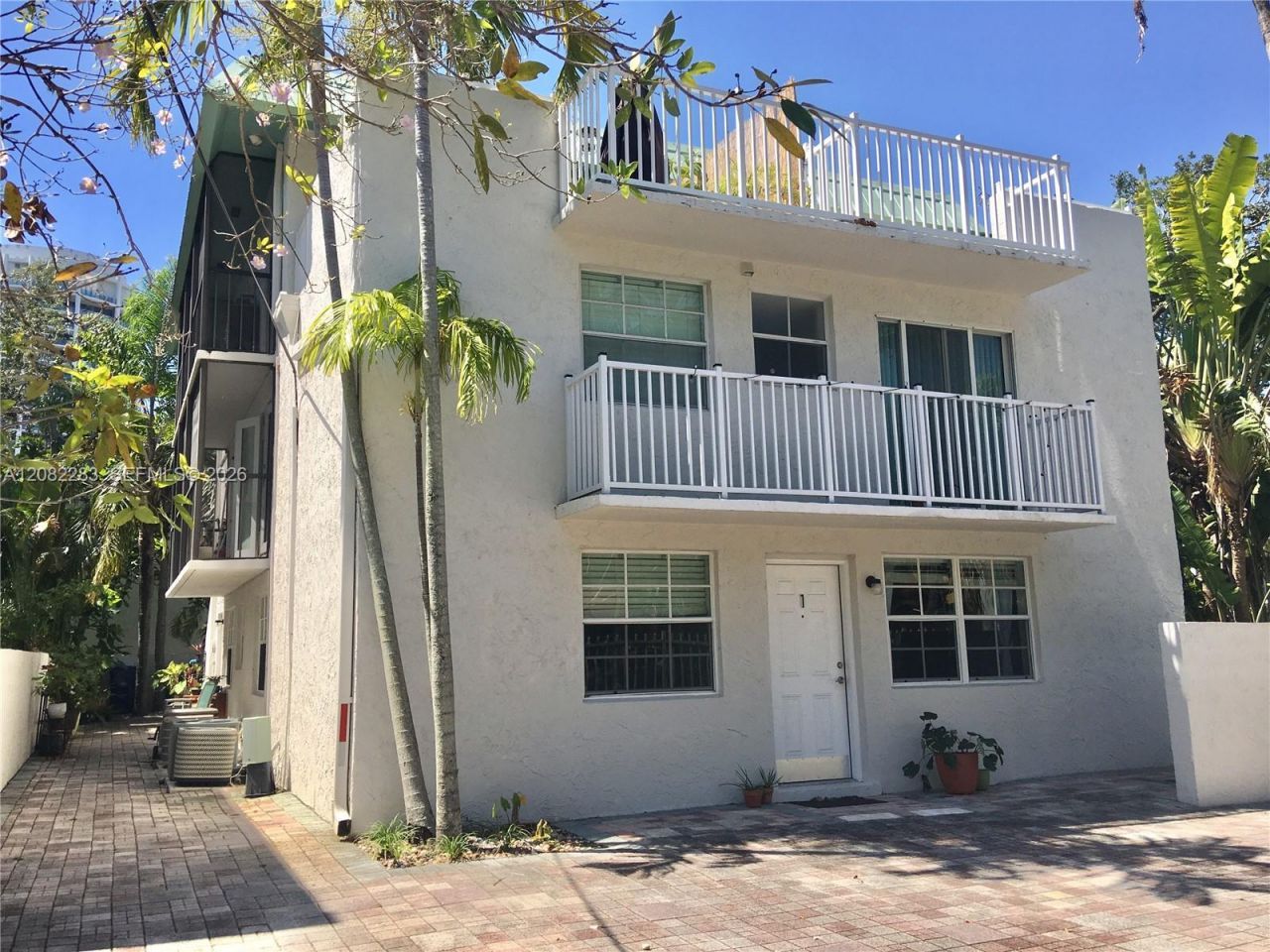 3203 Mary St , Unit 4, Miami, FL 33133 Photo