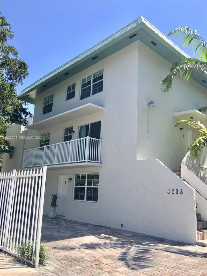 3203 Mary St , Unit 4, Miami, FL 33133 Photo