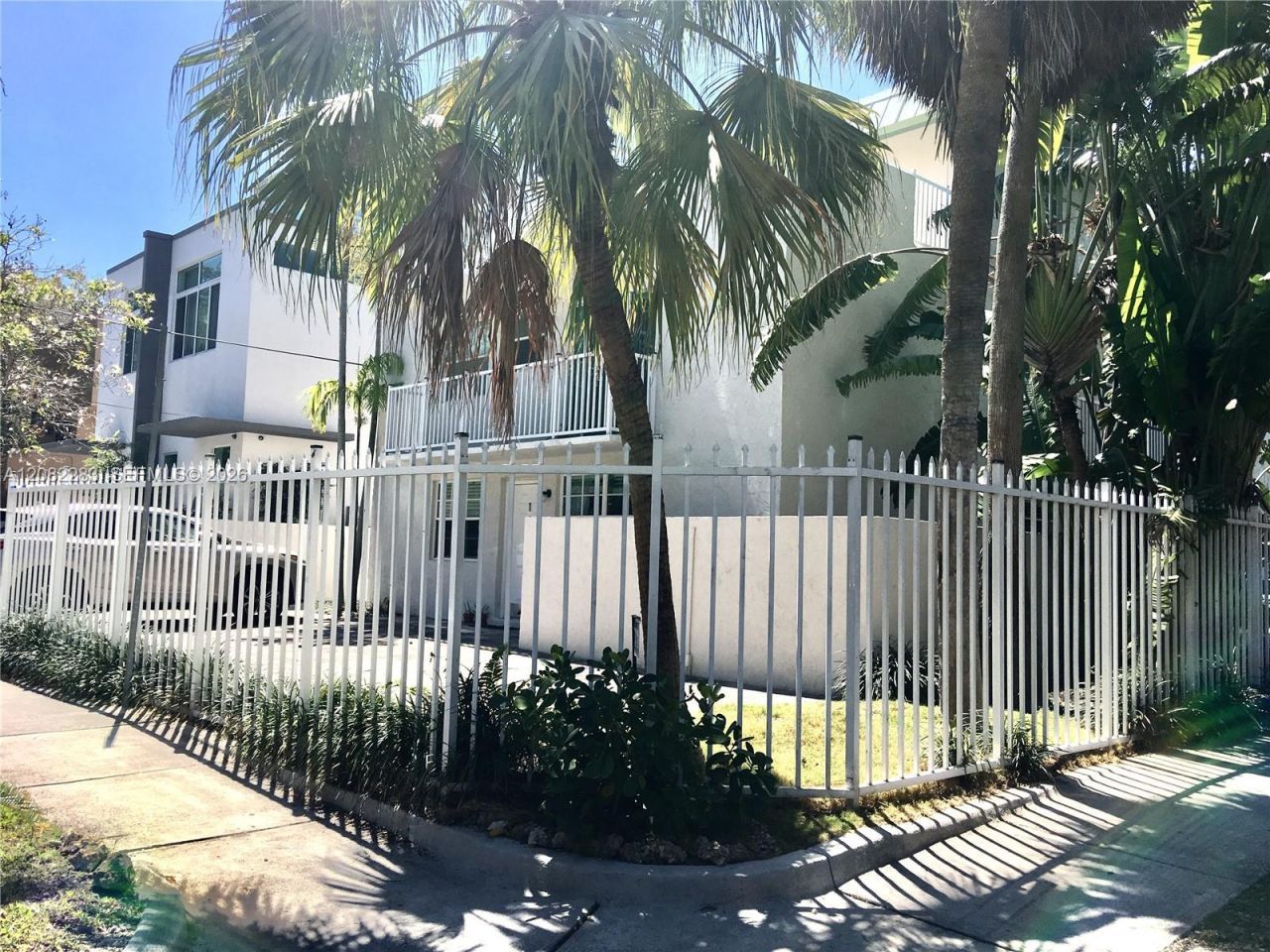 3203 Mary St , Unit 4, Miami, FL 33133 Photo