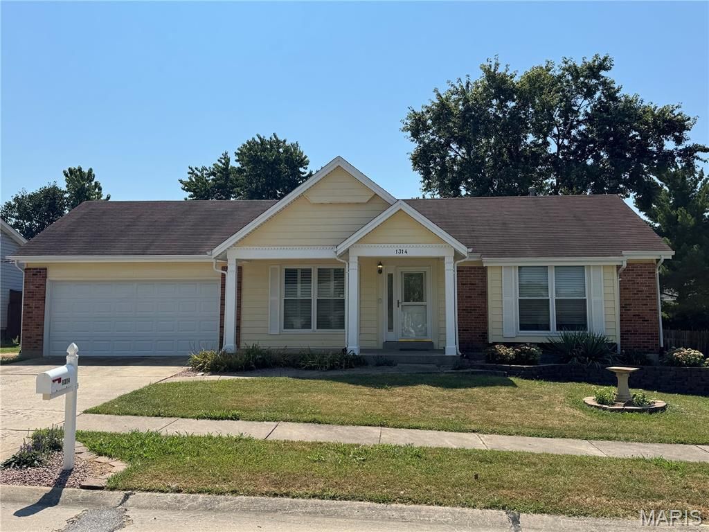 1314 Warrior Song Way, O Fallon, MO 63366 Main Photo