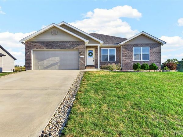 636 Eisenhower Boulevard, Troy, IL 62294