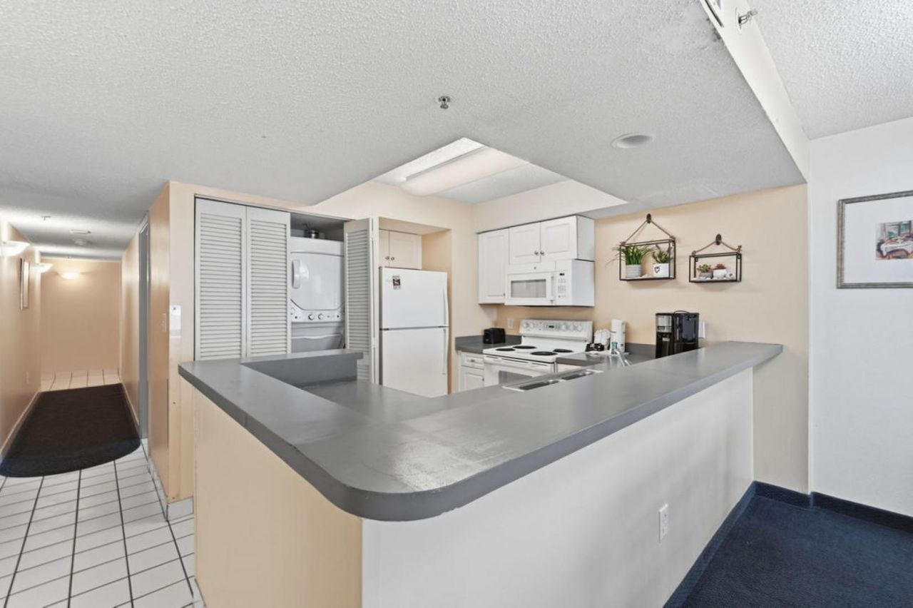 201 77th Ave. N  Photo 14