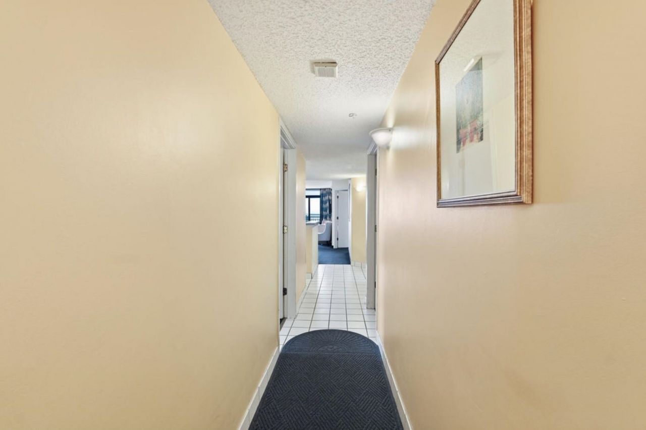 201 77th Ave. N  Photo 7