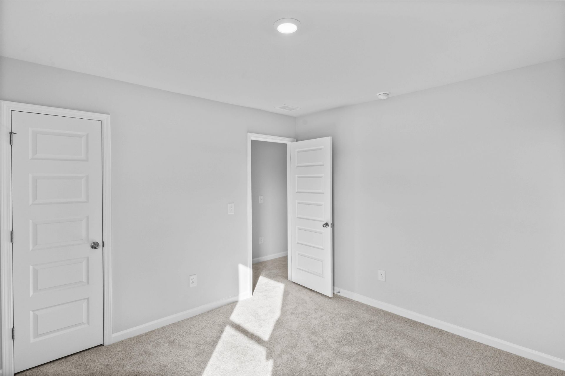 289 Pleasant Valley Dr Photo 12