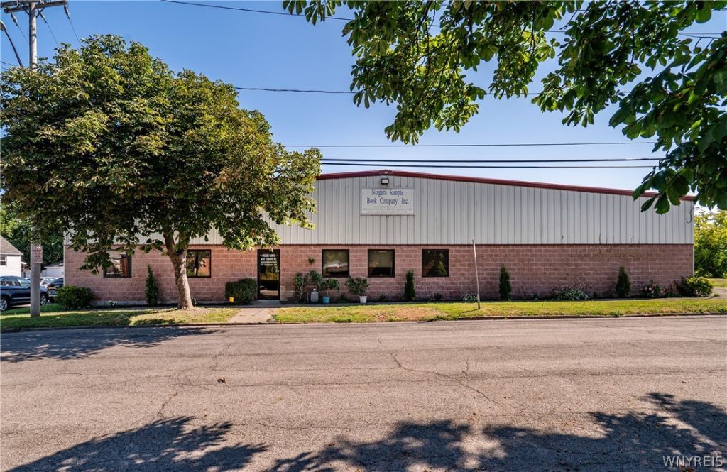 1717 Mackenna Avenue, Niagara Falls, NY 14303 Main Photo
