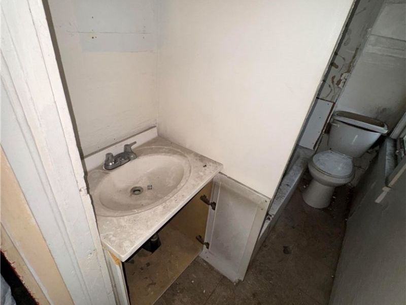 3741 E 71st Street, Cleveland, OH 44105 Photo 3