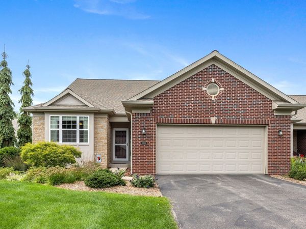2955 Woodridge Circle NE, Grand Rapids, MI 49525