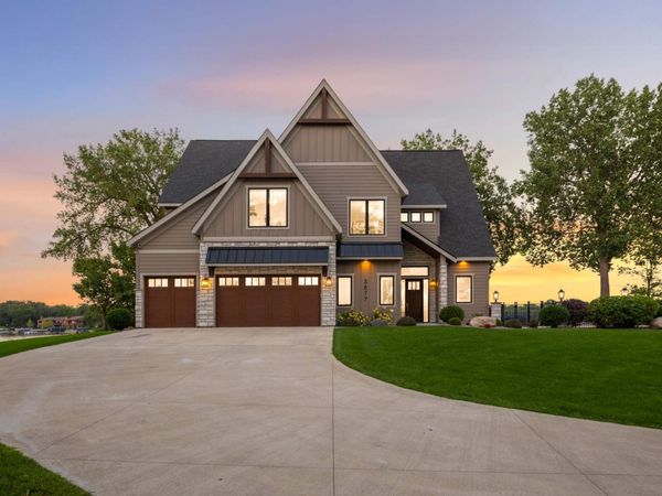 3877 Island View Circle NW, Prior Lake, MN 55372
