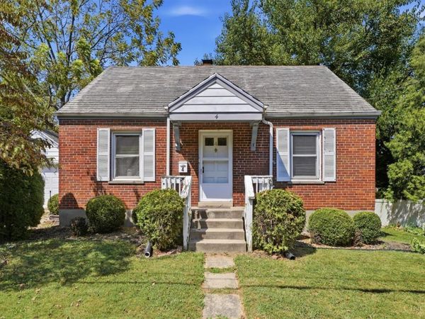 4 Gambier Circle, Greenhills, OH 45218