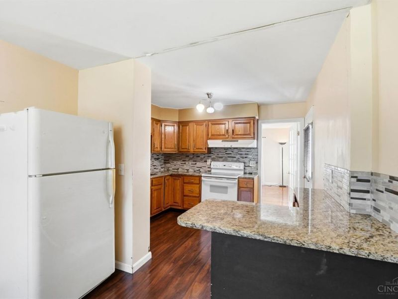 4 Gambier Circle, Greenhills, OH 45218 Photo 11