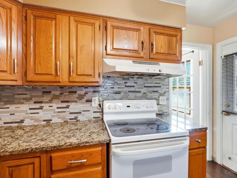 4 Gambier Circle, Greenhills, OH 45218 Photo 15