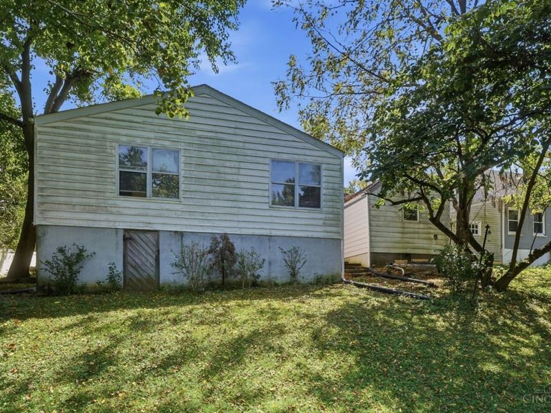 4 Gambier Circle, Greenhills, OH 45218 Photo 39