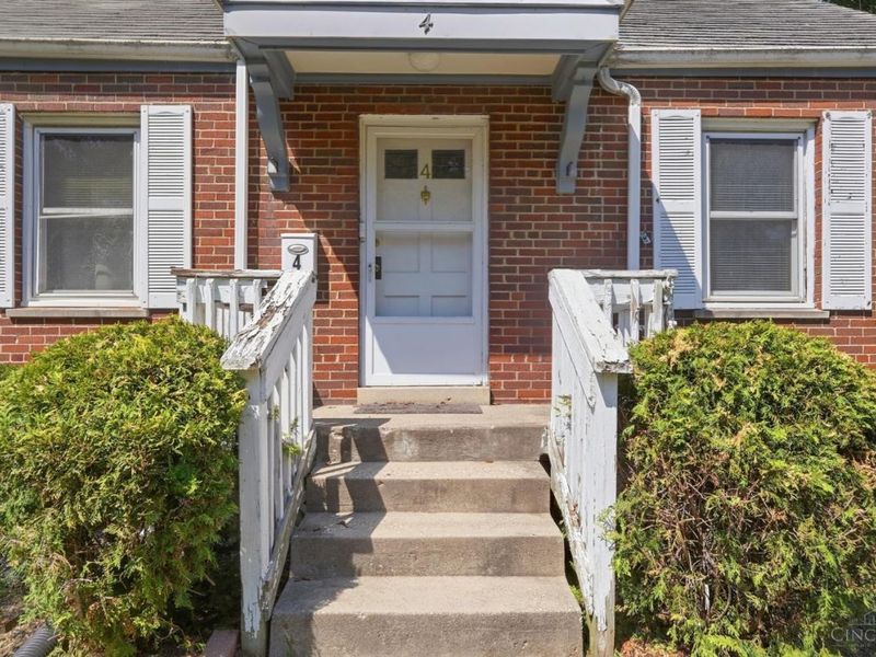 4 Gambier Circle, Greenhills, OH 45218 Photo 4