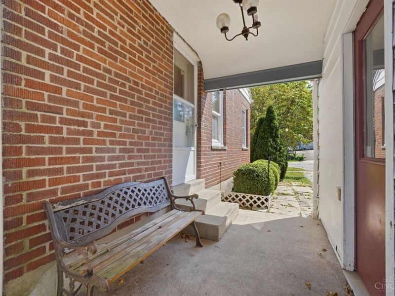 4 Gambier Circle, Greenhills, OH 45218 Photo 7