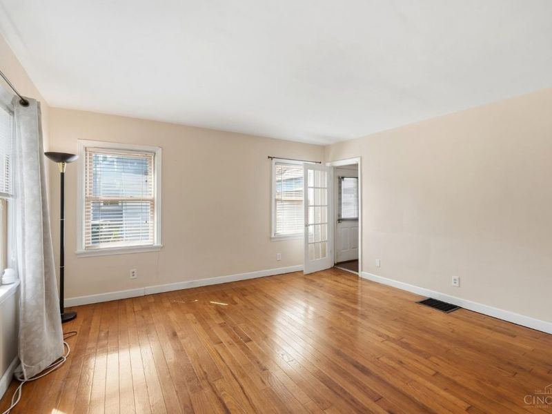 4 Gambier Circle, Greenhills, OH 45218 Photo 9