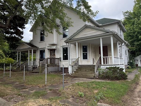 1028 Oak Street , Flint, Mi 48503