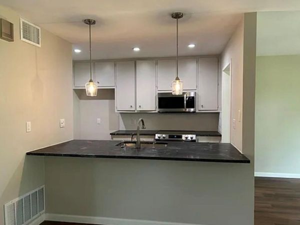 224 Lido ST , Unit J3, Lakeway, TX 78734