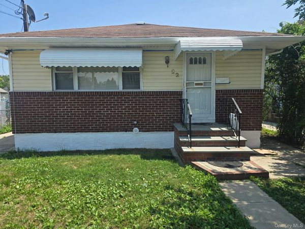 22 Mason Street , Hempstead, NY 11550