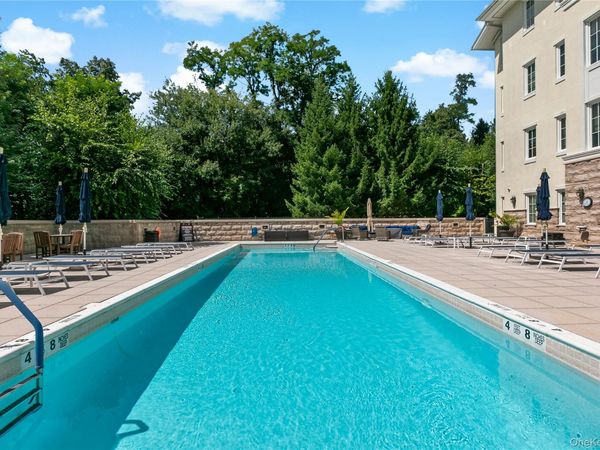 427 Trump Park, Shrub Oak, NY 10588