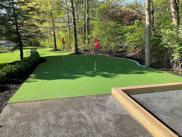 427 Trump Park, Shrub Oak, NY 10588