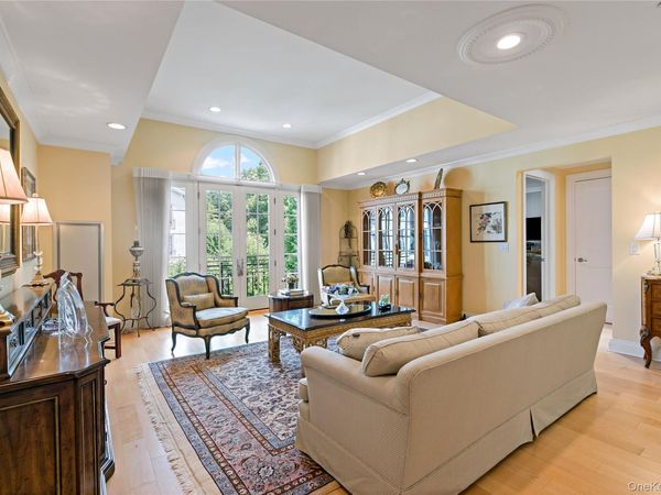 427 Trump Park, Shrub Oak, NY 10588
