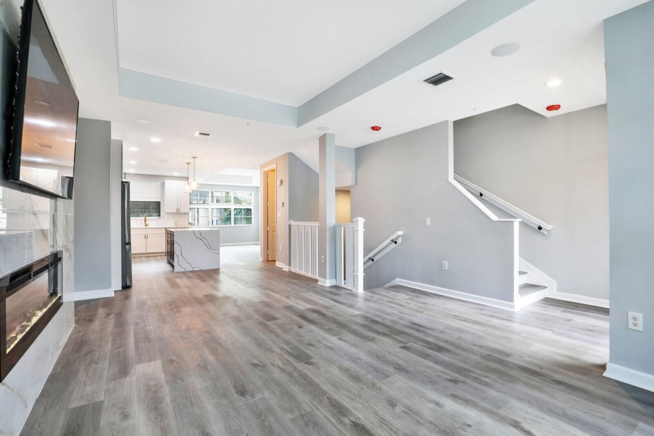 2425 San Pietro Circle, Palm Beach Gardens, FL 33410 Photo
