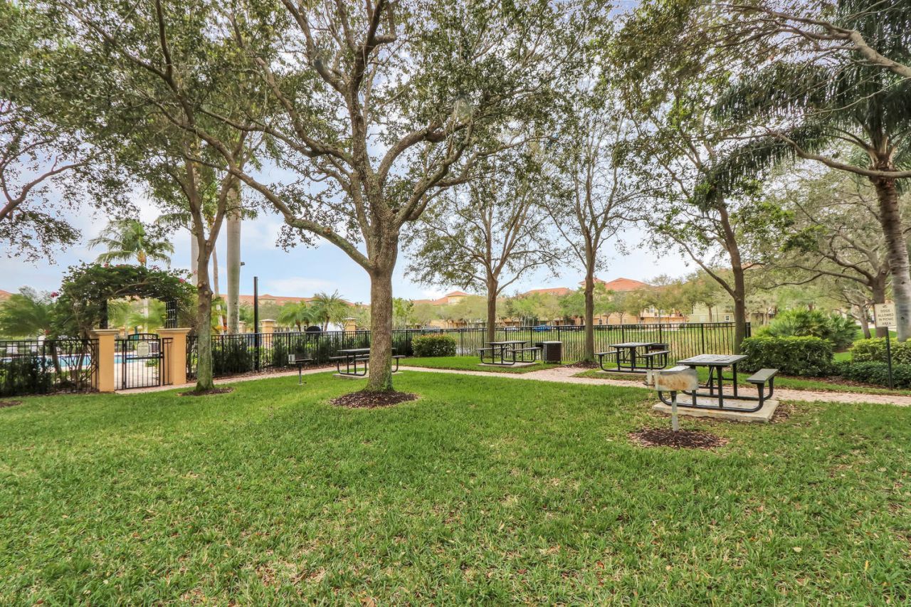 2425 San Pietro Circle, Palm Beach Gardens, FL 33410 Photo
